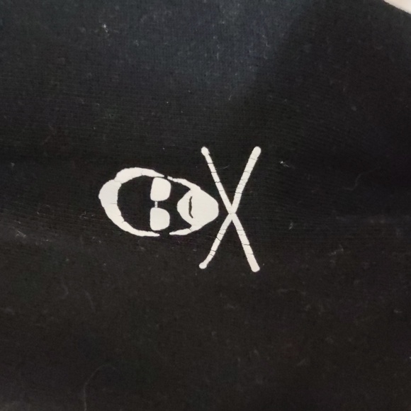 Queen's Roger Taylor Zip Up Band Sweater - Picture 5 of 5